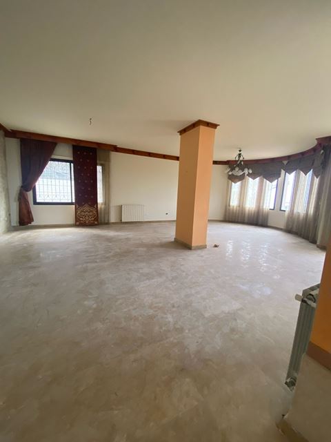 Apartment with a terrace for sale in Bet Mery, Metn - photo 3