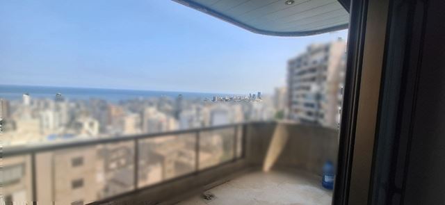 Sea-view apartment for sale in Zalka, Metn - photo 3