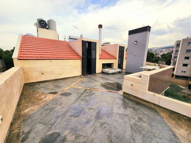 Sea-view apartment for sale in Aoukar, Metn - photo 2