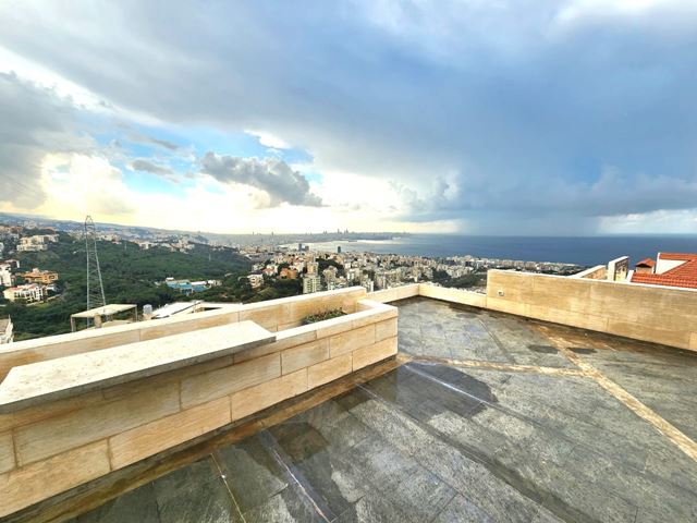Sea-view apartment for sale in Aoukar, Metn