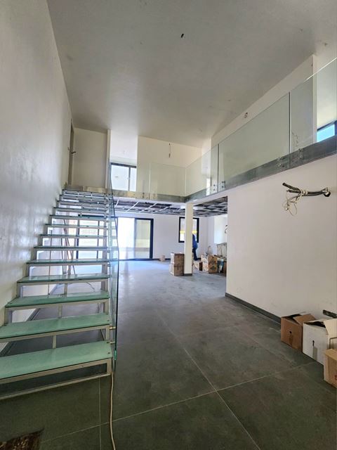 Office with a terrace for sale in Achrafieh, Beirut - photo 2
