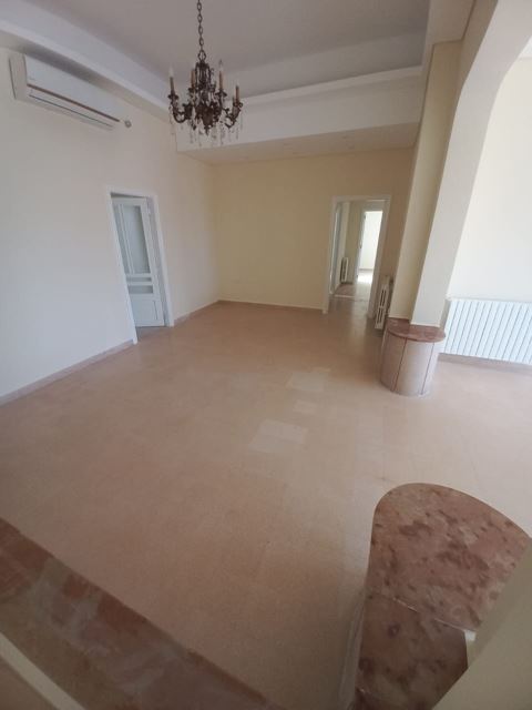 Furnished apartment for rent in Gemayzeh, Beirut - photo 3