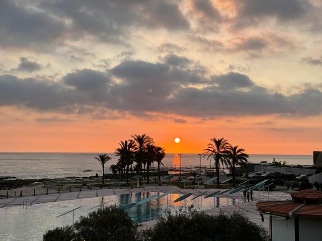 Sea-view chalet for sale in Batroun - photo 2