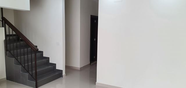 Apartment with a terrace for sale in Ballouneh, Keserwan - photo 3