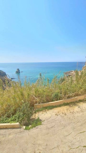 Sea-view chalet for rent in Aamchit, Jbeil