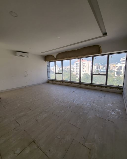 Office with a mountain view for sale in Kaslik, Keserwan - photo 2
