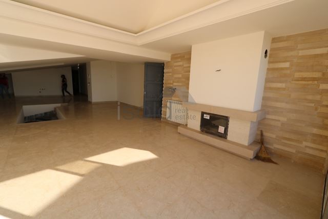 Sea-view apartment for sale in Baabda - photo 2