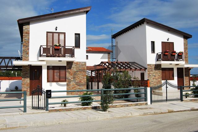 Villa with a terrace for sale in Larnaca - photo 2