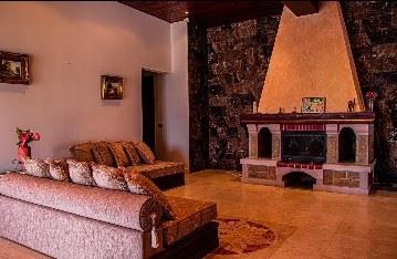 Villa with a garden for rent in Kfarzebian, Keserwan - photo 2