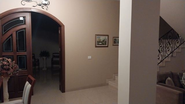 فيلا مع حديقة للبيع في شوف - صورة 2