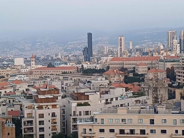 شقة بإطلالة على البحر للبيع في اشرفيه، بيروت