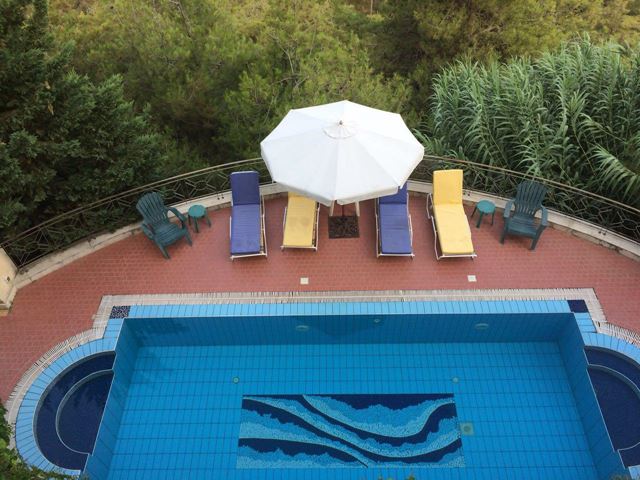 Villa with a terrace for sale in Monteverde, Metn