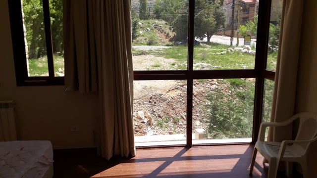 شاليه مع حديقة للبيع في كفرذبيان، كسروان - صورة 3