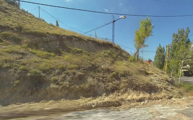 أرض بإطلالة على الجبل للبيع في فقرة، كسروان - صورة 2