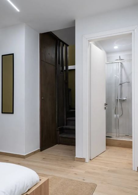 Furnished apartment for sale in Athens - photo 2