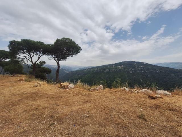 Land for sale in Bet Mery, Metn