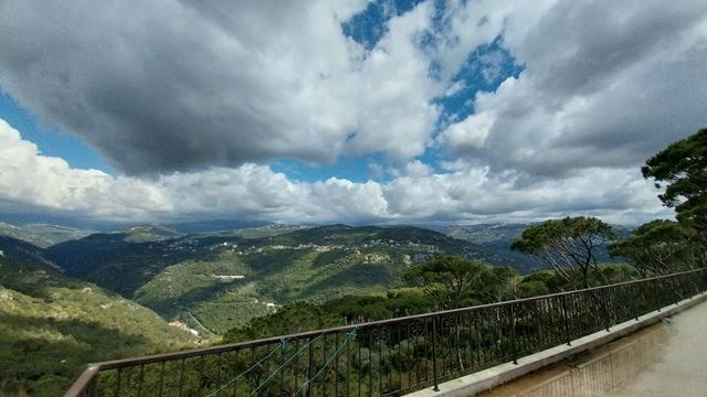 منزل بإطلالة على الجبل للبيع في بيت مري، المتن - صورة 2