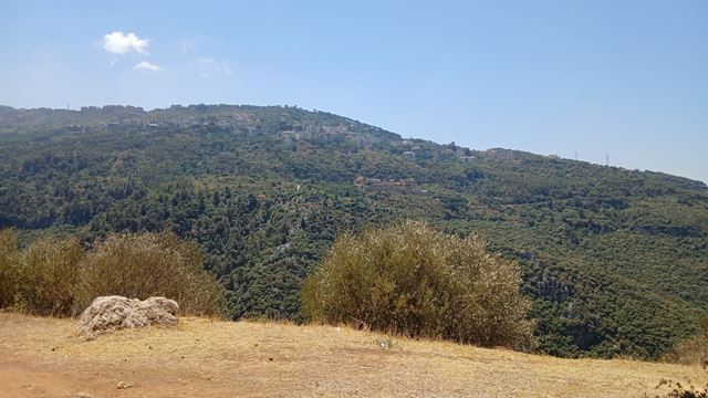 Land with a mountain view for sale in Monteverde, Metn