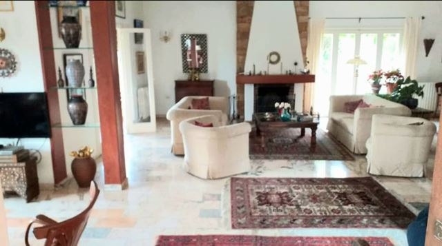 Villa with a mountain view for sale in Baabdat, Metn - photo 2