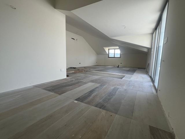 Sea-view apartment for sale in Naccache, Metn - photo 3