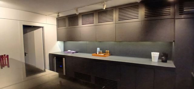 Apartment with a terrace for rent in Achrafieh, Beirut - photo 2