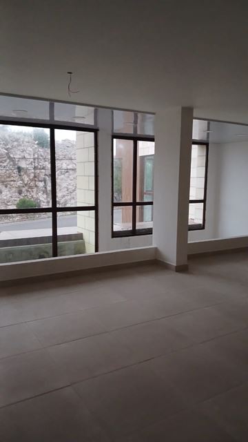 Store for rent in Ashkout, Keserwan