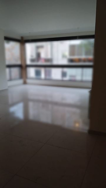 شقة للبيع في بلونه، كسروان