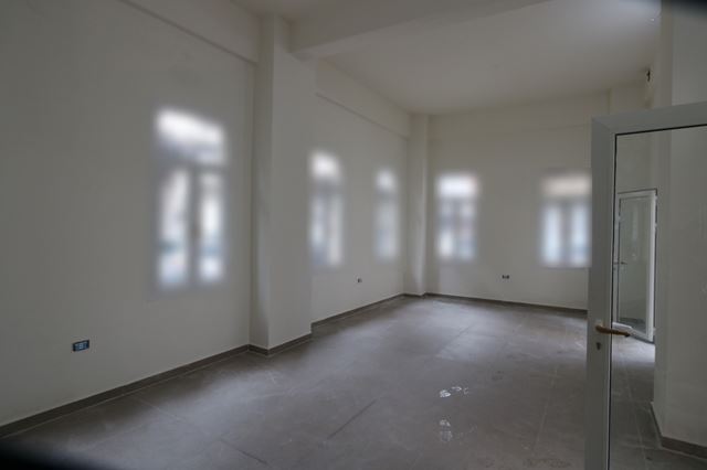 Building for rent in Berj Hammoud, Metn