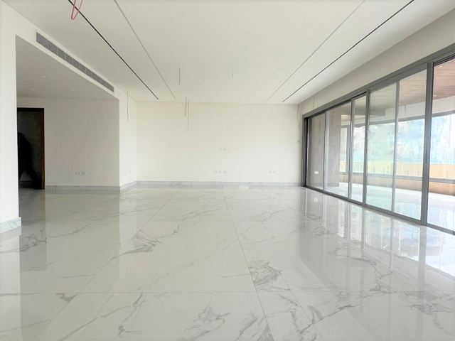 Sea-view apartment for sale in Rawche, Beirut - photo 2