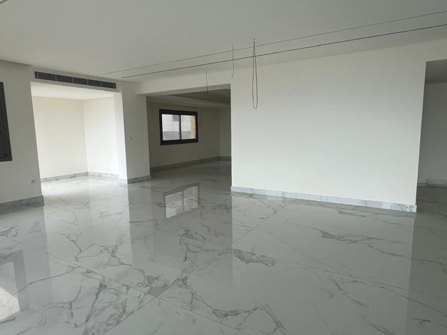 Sea-view apartment for sale in Rawche, Beirut - photo 3