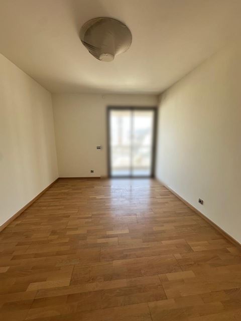 Sea-view apartment for sale in Saifi, Beirut - photo 2