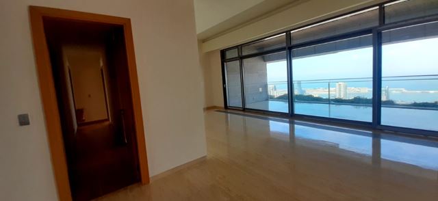 Sea-view apartment for rent in Achrafieh, Beirut - photo 3