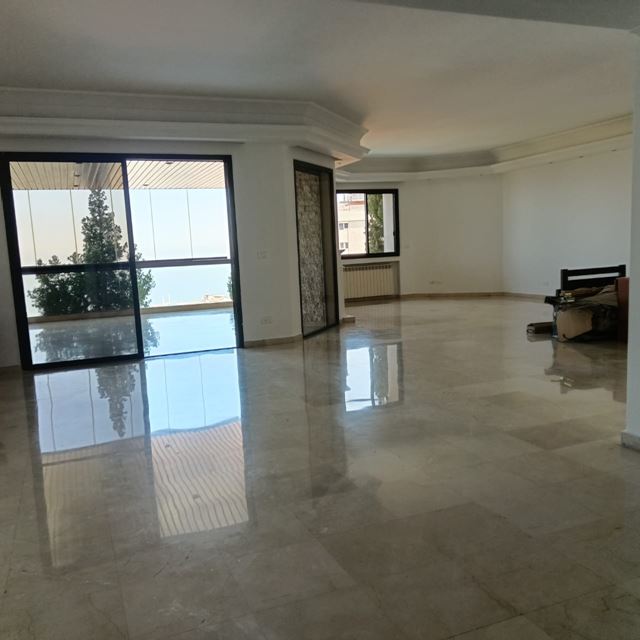 Apartment with a terrace for sale in Biyada, Metn - photo 2