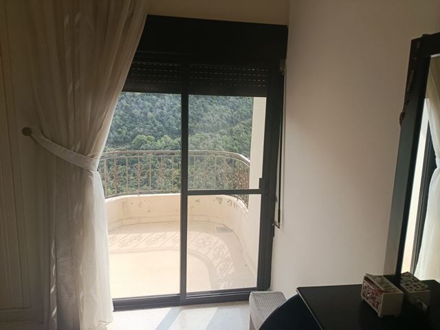 Sea-view apartment for sale in Ghedras, Keserwan - photo 2