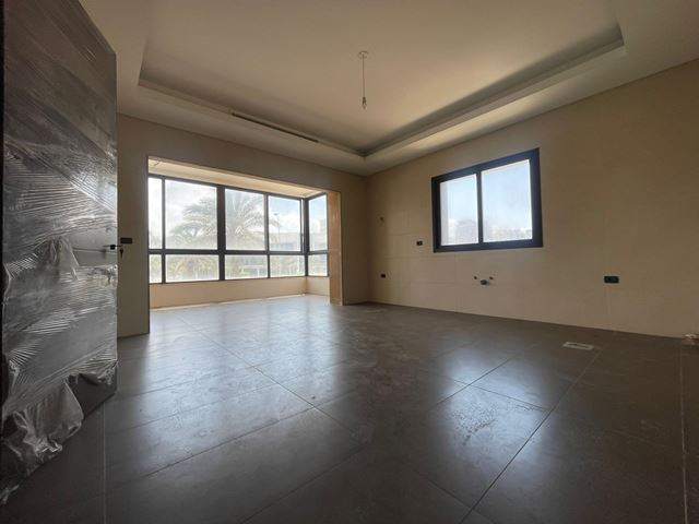Apartment for sale in Ramlet El Bayda, Beirut