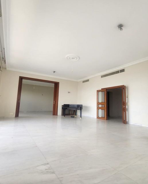 Apartment for rent in Achrafieh, Beirut - photo 2