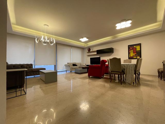 Sea-view apartment for rent in Ain el mrayseh, Beirut - photo 2