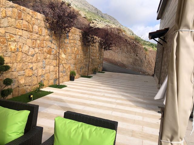 Sea-view villa for sale in Hrajel, Keserwan - photo 3