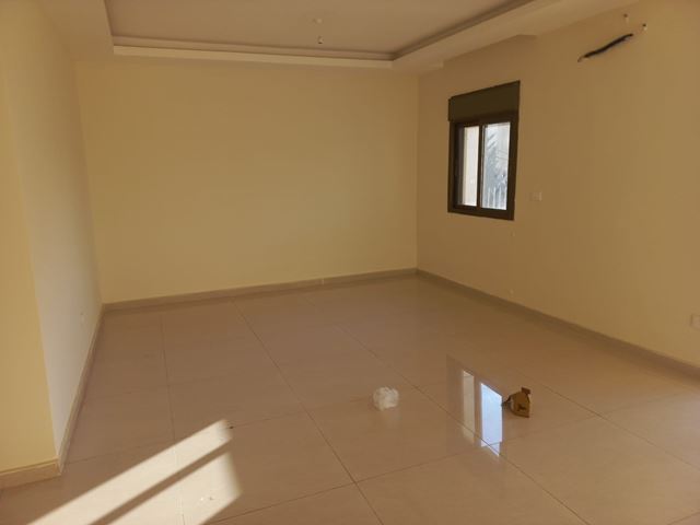 Apartment with a terrace for sale in Daychounieh, Metn - photo 3