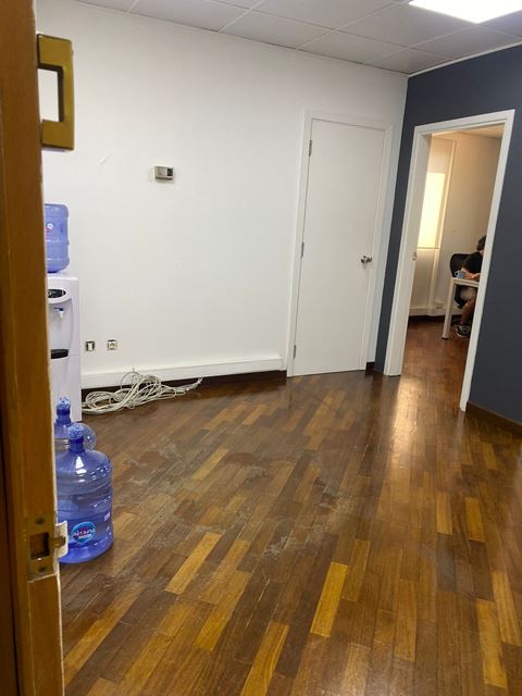 Furnished office for rent in Badaro, Beirut - photo 2
