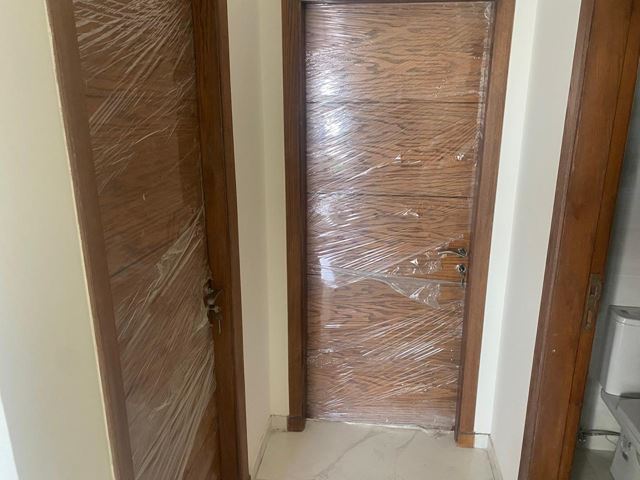 Apartment with a terrace for sale in Mazraa, Beirut - photo 2