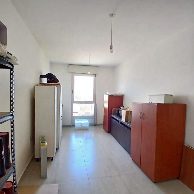 Apartment with a mountain view for sale in Sin El Fil, Metn - photo 3