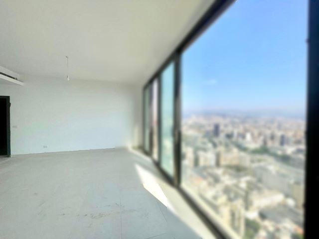 Sea-view apartment for sale in Achrafieh, Beirut - photo 2