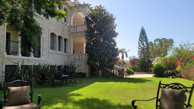 Sea-view villa for sale in Mechref, Chouf