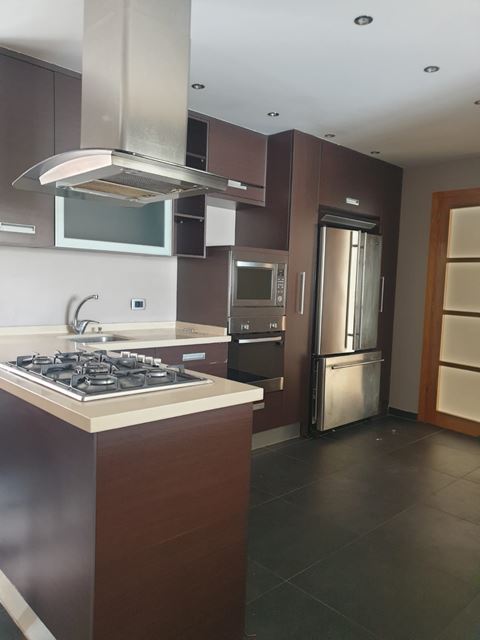 Apartment for sale in Ramlet El Bayda, Beirut - photo 2
