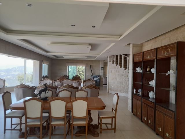 Villa with a pool for sale in Aitat, Aley - photo 2