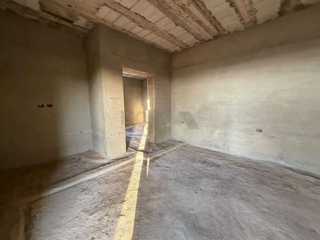Apartment with a terrace for sale in Baissour, Aley - photo 3