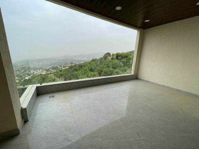 Sea-view apartment for sale in Bhorsaf, Metn