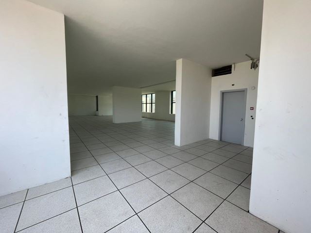 Office for rent in Sin El Fil, Metn - photo 2