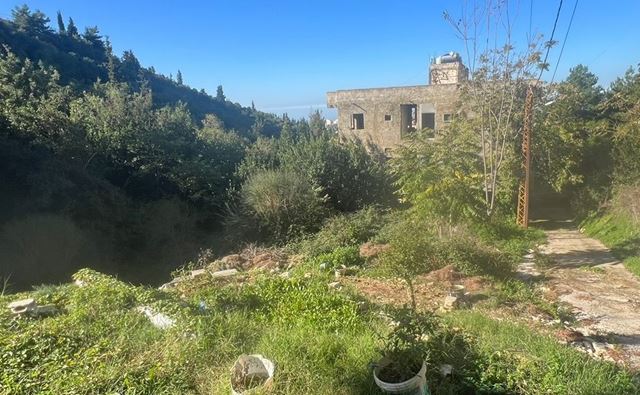 أرض بإطلالة على البحر للبيع في فتقا، كسروان
